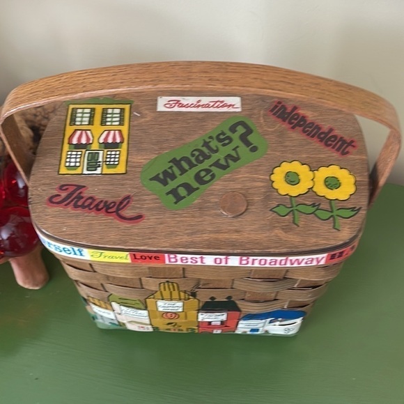 Vintage 🎉HP🎉basket handmade. Painted in Savannah GA - Picture 2 of 12